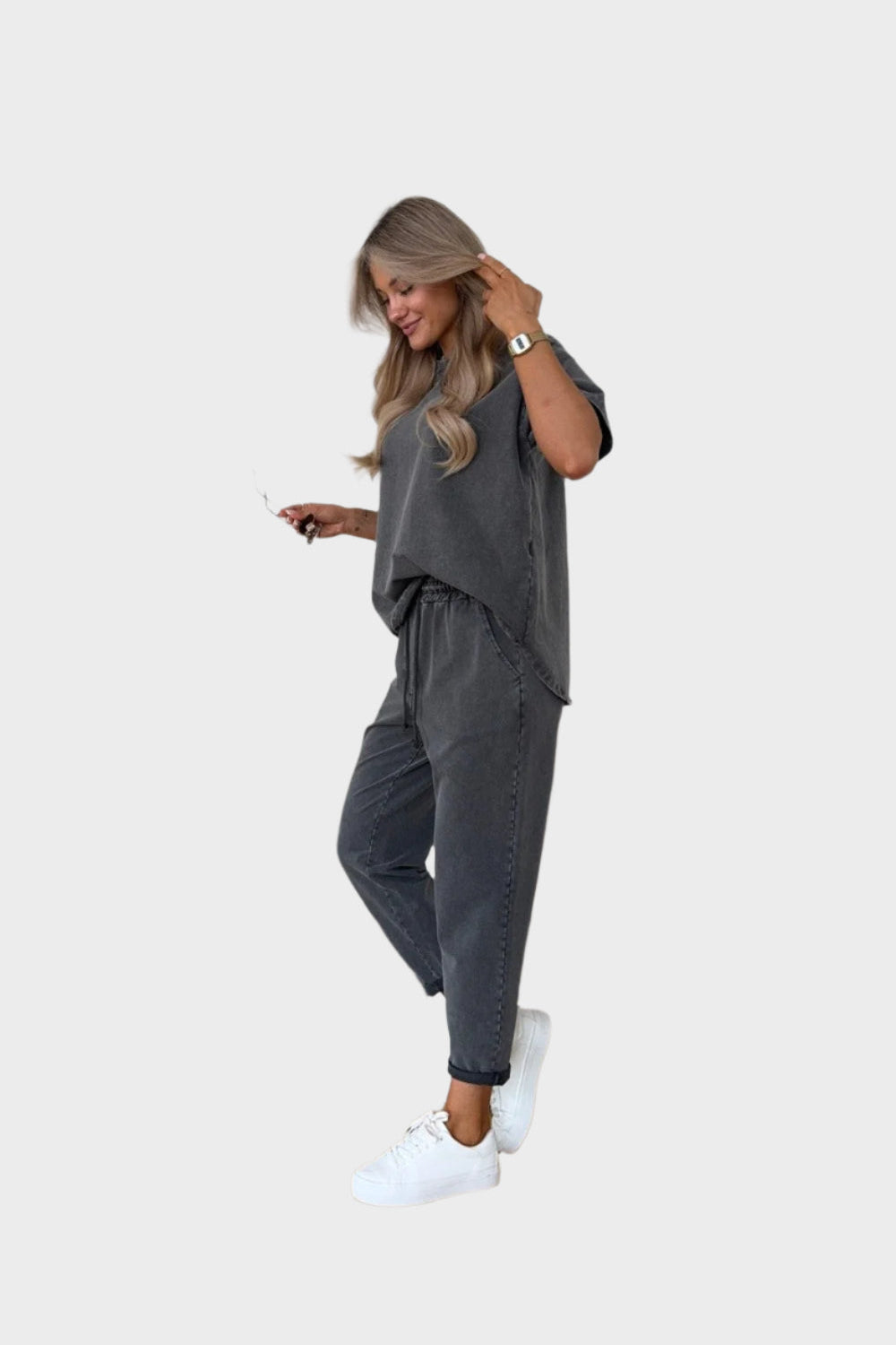 Swobodny zestaw z T-shirtem i spodniami jogger
