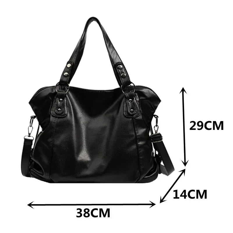 Cécile. - Elegancka torba hobo na ramię