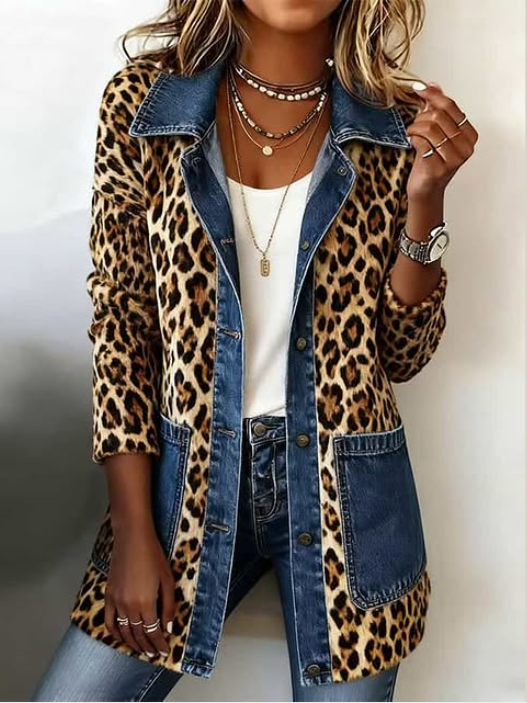Nora | Kurtka dżinsowa z kontrastowym panelem w print lamparta
